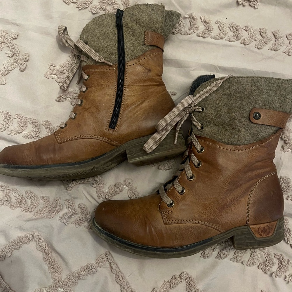 Reiker boots 👢